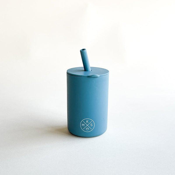 Drinking cup with straw - Petroleum